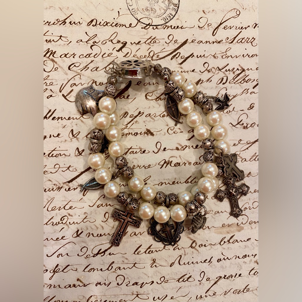 Beautiful Bracelet Of Two Strands Of Pearls With Delicate Silver Charms 140$